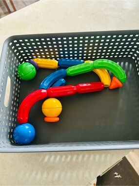 16 piece magnetic ‘Stick-O’ Building Toy Set